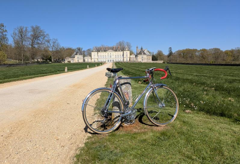 20250401 141012561 chateau de montgeoffroy a maze